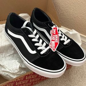 NWT  Vans Ward Sneaker YOUTH size 7